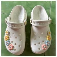 ราคา รองเท้า crocs แท้ 100% (17297952941)