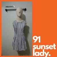 ราคา Code : 011 Jumpsuit ขาสั้นลายทาง สีขาว-ดำ (7653671095)