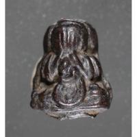 ราคา พระปิดตาสามเกลอเก่าเนื้อโลหะออกน้ำตาลแดง ไม่ทราบเกจิ (28089289178)