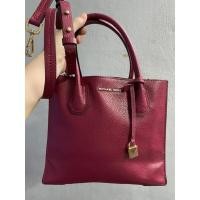 ราคา Michael Kors รุ่น Mercer Leather tote สีแดง (13337882015)