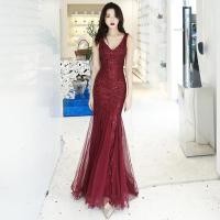 ราคา ชุดราตรี ชุดออกงาน ชุดไปงานแต่งงานสีแดง แขนกุดทรงหางปลา ผ้ากากเพชร สวยหรูแพง งานอลัง (5061936949)