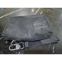 ราคา กระเป๋าคล้องมือ esprit ของแท้ ใส่เงิน เหรียญ บัตร เครื่องสำอางค์ มีช่องซิปหลายช่อง (25630219168)