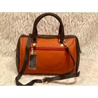 ราคา กระเป๋าหนัง มือสอง แบรนด์ Pierre Cardin Paris สภาพใหม่ มีช่องใส่ของช่องใหญ่ 2 ช่อง ภายในสะอาด (41755513807)