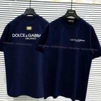 ราคา DOLCE GAB.BANA เสื้อยืด 2 ด้านสําหรับผู้ชายและผู้หญิง ใหม่ล่าสุด รุ่น hotrend Gabbana do.lce เสื้อยืด โลโก้เหล็กมาตรฐานด้านหลัง (42611906883)