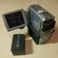 ราคา กล้องดิจิตอลมือสอง/ยังใช้ไม่ได้/ไม่มีที่ชาร์ท/CAMERA RECORDER//กล้องถ่ายวีดีโอ/กล้องsony DCR-PC9E/almPilot/TUNGSTEN T2 (8054922557)
