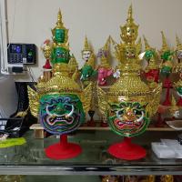 ราคา หัวโขน เศียรพญาทศกัณฐ์ พญายักษ์ราชาแห่งลงกา ขนาดครอบศีรษะได้ งานเรซิ่น มี 2 แบบให้เลือก (แถมฟรีขาตั้งเศียร) (25861767150)
