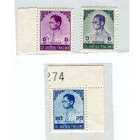 ราคา แสตมป์ไทยเก่า ร9 ชุด 6 3ดวง ยังไม่ใช้ สภาพนอก กาวขาวสุดๆ มีขอบ (19954868483)