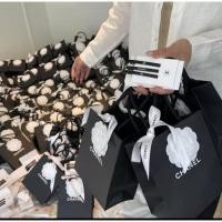 ราคา กิ๊ฟติดผมChanel Black Hair Clip with logo Set of 3 Novelty hair accessory Newทางร้านไม่มีถุงกระดาษแถมนะค่ะ (42959500509)