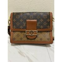 ราคา Louis vitton มือสอง หนังแท้ ขนาด 9.5 นิ้ว (25859739097)