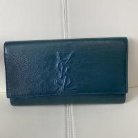 ราคา Yves Saint Laurent BELLE DE JOUR PATENT LEATHER CLUTCH BAG แท้ % คลัช YSL สีเขียวน้ำทะเล หนังยังสวยมาก (8344148400)