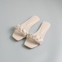 ราคา FAYT X CLAUDIA SETYOHADI Dahlia Oat (26425742336)