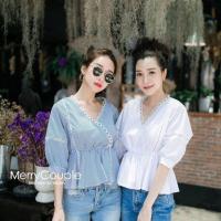 ราคา พร้อมส่งริ้วกรม☺️เสื้อคอวีแขนสามส่วน แต่งฉลุลูกไม้ที่แขน จั๊มที่เอวและแลายแขน (240832681)