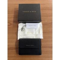 ราคา กระเป๋าสตางค์charles & keith ใบสั้น ของแท้% (23013300535)