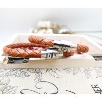 ราคา ข้อมือหนังแท้ สลักชื่อฟรี (860243564)