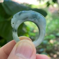 ราคา แหวนหยกมงคล กินบ่เสี้ยง (หยก2สี) แกะสลักลายมังกร-ปี่เซียะ (27835554047)