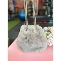 ราคา ส่งฟรี กระเป๋าแฟชั่น ขนมุ้งมิ้ง น่ารักมาก คลอสไหล่หรือสะพายข้างได้ สภาพใหม่มือ 1 (20279956647)