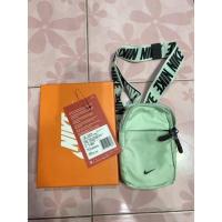 ราคา กระเป๋าสะพายคาดอก Nike แท้ (17424711167)