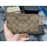 ราคา ♞,♘,♙พร้อมส่งไทย ️ คล้องมือ 2ซิปS Coach แท้ (24980942388)