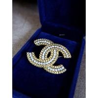ราคา Chanel vintage brooch (17769718074)