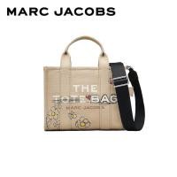 ราคา MARC JACOBS THE DAISY DOODLE CANVAS SMALL TOTE BAG 2S5HTT034H03 SP25 กระเป๋าโท้ท (28332833756)