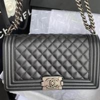 ราคา Used CHANEL BOY หนังคาเวียร์ ปี21 (26006231256)