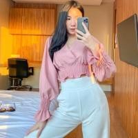 ราคา เสื้อครอปแขนยาวคอวีเอวจั้มปลายแขนจั้ม (3267844117)