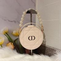 ราคา Dior Cosmetic Bag แท้ 100% (22912573755)