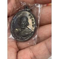 ราคา หลวงพ่อแดงวัดเขาบันไดอิฐ ปี 2503 ย้อนยุค สภาพสวยผิวขึ้นรุ้ง (29552946985)