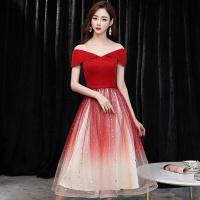ราคา ชุดออกงานสั้นสีแดง ทรงปาดไหล่ กระโปรงสั้นทรงบานผ้ามุ้ง แนวสวย น่ารักๆ ใส่ออกงาน ใส่ออกงาน ไปงานแต่ง (5707497574)