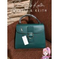 ราคา CHARLES & KEITH ของแท้ กระเป๋าถือผู้หญิง รุ่น CIRCULAR BUCKEL HANDBAG (Size L) (322639715)