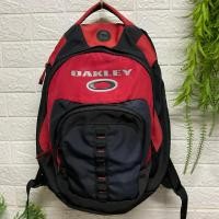 ราคา กระเป๋าเป้ กระเป๋าเดินทาง Oakley งานวินเทจ หายาก มีร่องรอยการใช้งานปกติ งาน Shop แพงม๊ากก ขายเพียง 790 บาท (40952908897)