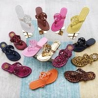 ราคา tory burch รองเท้าแตะหนังงู ลายเสือดาว เหมาะกับเดินชายหาด สําหรับผู้หญิง 2023 (25769432300)