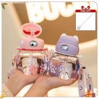 ราคา 【COD】แก้วน้ำแบบมีหลอดน่ารักขนาด 450 มล. ปราศจาก BPA ขวดน้ำหมีกันรั่ว ขวดน้ำดื่มแบบพกพาสำหรับเด็กกลางแจ้ง 【BloomEssence】 (43762046824)