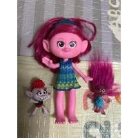 ราคา Dreamworks Trolls Glitter Poppy Figure ของแท้ มือสอง สภาพสวย ได้ 3 ตัวตามภาพ น่ารักค่ะ (29579680881)
