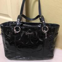 ราคา ของแท้ 100% กระเป๋า Coach Shopping หนังแก้วสีดำมือสอง (7827848617)