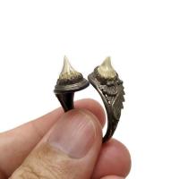 ราคา - แหวน เงินแท้ 92.5% แบบไขว้ ฟรีไซส์ ฝังหัวกระเบนท้องน้ำแท้ ขนาด 1.1 ซม. จำนวน 2 หัว หนัก 6.5 กรัม งานแฮนด์เมด (21438447119)