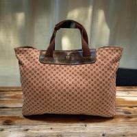 ราคา Aigner made in Italy แบรนด์แท้วินเทจ กระเป๋าผ้าแต่งหนังแท้ (29612351973)