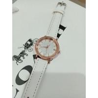 ราคา นาฬิกาสายหนังสีขาว หน้าปัดเพชร ไฮแฟชั่น เรียบหรู (18933960021)