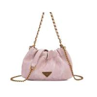 ราคา 016 กระเป๋าทรงขนมจีบ สายโซ่ถือและสายยาวถนอมไหล่ ปักโลโก้แบรนด์ (42709585931)