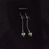 ราคา ต่างหูเงินแท้ ลูกตุ้มเงินสายยาว (8490100090)