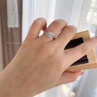 ราคา ⁣แหวนเพชรกระจุกดอกไม้ เพชรล้อม ~ เพชรสังเคราะห์ เหลี่ยม(H&A) นำเข้าเพชรเอง โรงงานทำเพชรแท้กว่า30ปีค่ะ (18736598000)