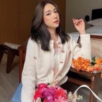 ราคา เสื้อไหมพรมสีขาว อะไหล่ทอง (27021701326)