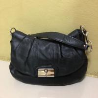 ราคา ของแท้ 100% กระเป๋า Coach สะพายไหล่มือสอง (4244317137)