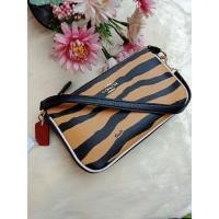 ราคา Coach คล้องมือ COACH C7438 (14467898984)