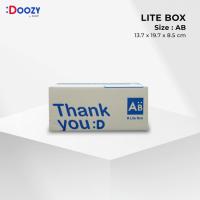 ราคา Lite Box กล่องไปรษณีย์ ขนาด AB (13.7 x 19.7 x 8.5ซม.) แพ็ค 20 ใบ กล่องพัสดุ กล่องฝาชน Doozy Pack (16283715543)