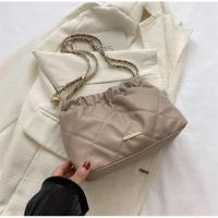 ราคา กระเป๋าสะพายข้างหนังนิ่มทรงขนมจีบ (20793085187)