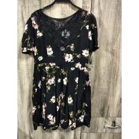 ราคา ชุดเดรสลายดอกสีดำปักฉลุที่คอเสื้องานมือสองสภาพดี (42764212955)