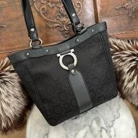 ราคา Salvatore Ferragamo tote bag มือสองของแท้ (24482370929)