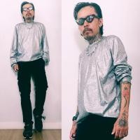 ราคา เสื้อเมทัลลิคคอกลมแขนยาวผ้ากากเพชร เสื้อเลื่อมสีเงินแขนยาวสำหรับผู้ชาย(สินค้าในไทย) (28439602675)