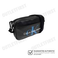 ราคา CALVIN KLEIN JEANS รุ่น MONOGRAM SOFT CAMERA BAG CODE: ZM02702 BDS กระเป๋าสะพายข้าง กระเป๋าสะพายผู้ชาย กระเป๋าแฟชั่น (29929323029)